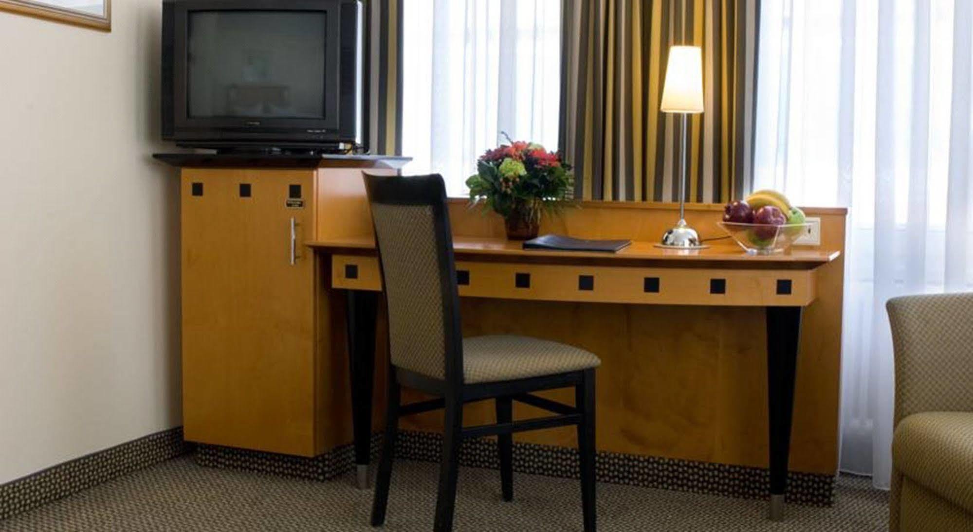 Hotel Alt Tempelhof Berlin Eksteriør bilde